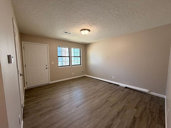 5th image of 804 W 13th St APT A
