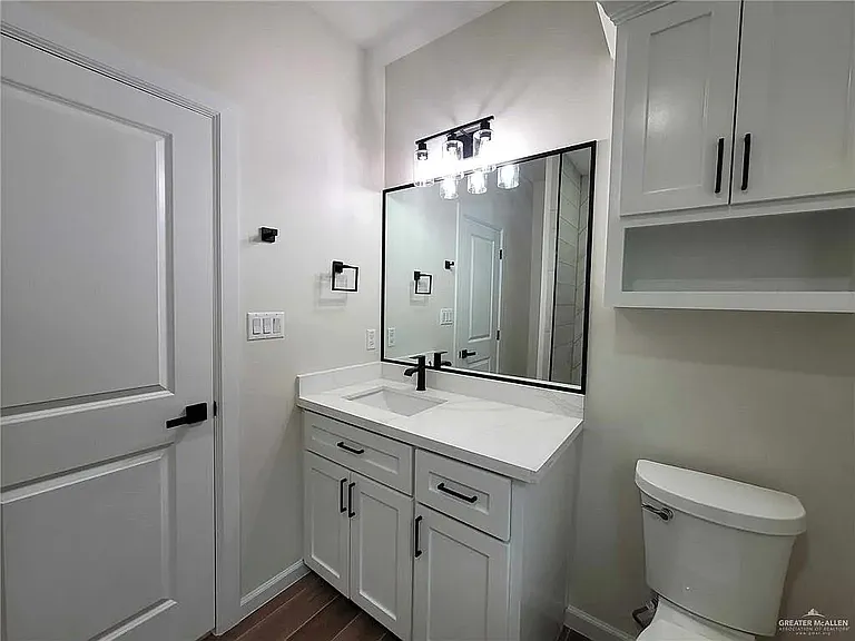 729 Saint Vincent Dr — Photo 14