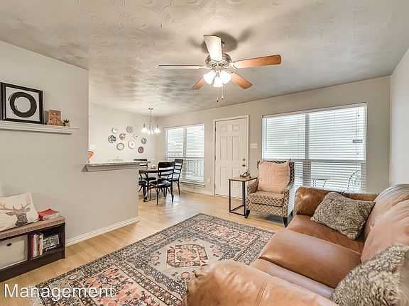 5th image of 4611 Munger Ave APT 106