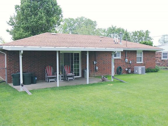 3rd image of 1512 Amesbury Ct