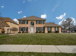 2015 Wicklow Rd, Naperville, IL 60564