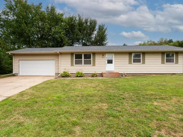 278 Tower Heights Ct, Prescott, WI 54021