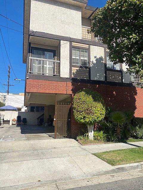 Building Photo 3