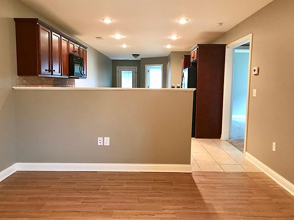 4th image of 7039 Brady Way