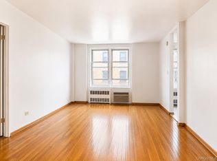 1332 Metropolitan Ave, Bronx, NY 10462