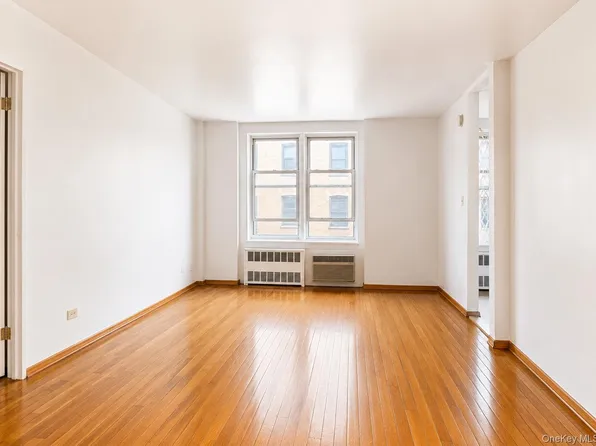 1332 Metropolitan Avenue, Bronx, NY 10462