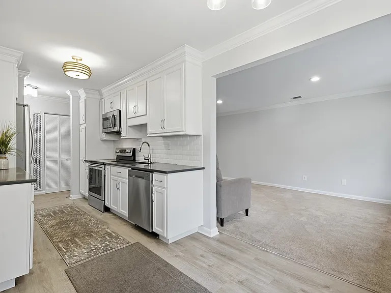 110 Southport Woods Dr #110 — Photo 8