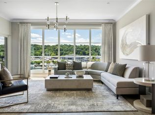 100 Garvies Point Road #1211, Glen Cove, NY 11542