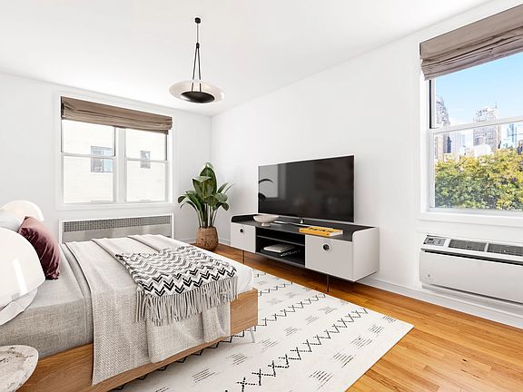5th image of 245 Henry St APT 5A