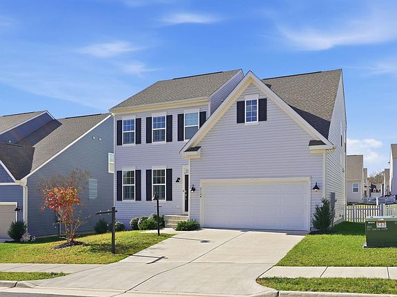 3rd image of 2124 Berwick Dr