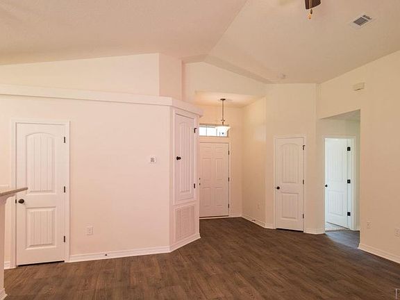 3rd image of 5208 Peach Dr
