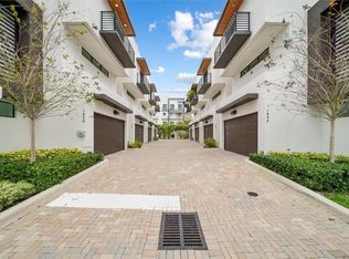1054 N Victoria Park Rd, Fort Lauderdale, FL 33304