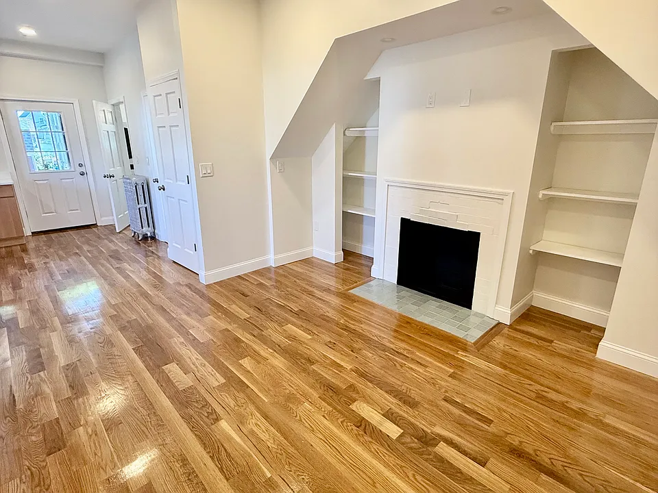 122 Chestnut St #1