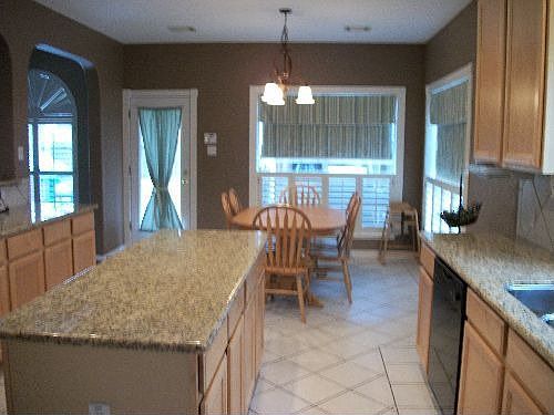 4th image of 2807 Newbury Ct