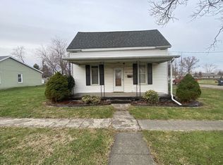 814 Chestnut St, Marshall, IL 62441