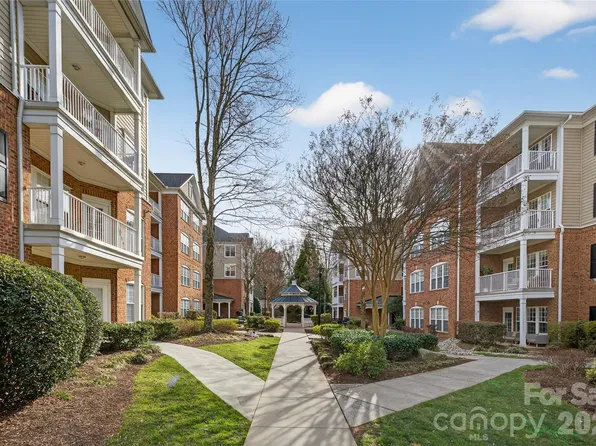 3224 Margellina Dr, Charlotte, NC 28209