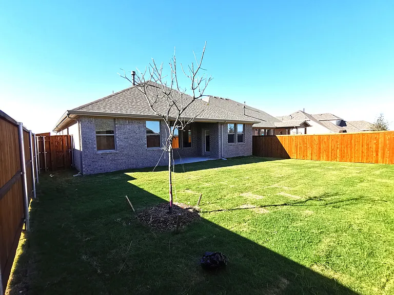 2510 Lovegrass Ln — Photo 13