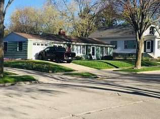 901 S 89th St, West Allis, WI 53214