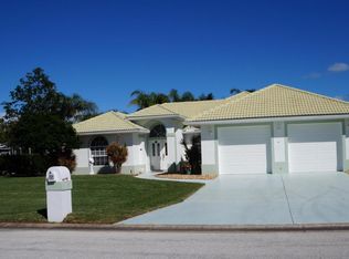 15 River Falls Dr, Cocoa Beach, FL 32931