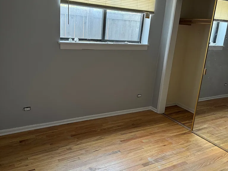 1224 W Oakdale Ave #1FR — Photo 3