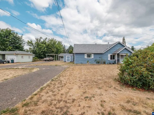 1217 1st Ave, Sweet Home, OR 97386