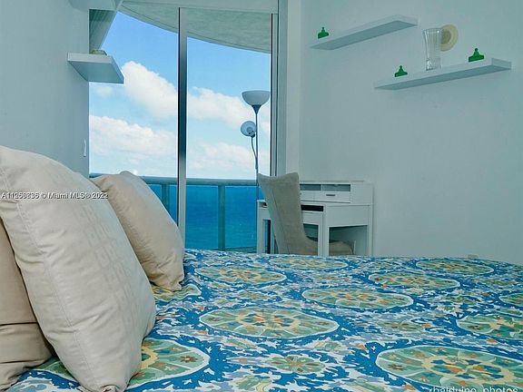 4th image of 15811 Collins Ave APT 1503