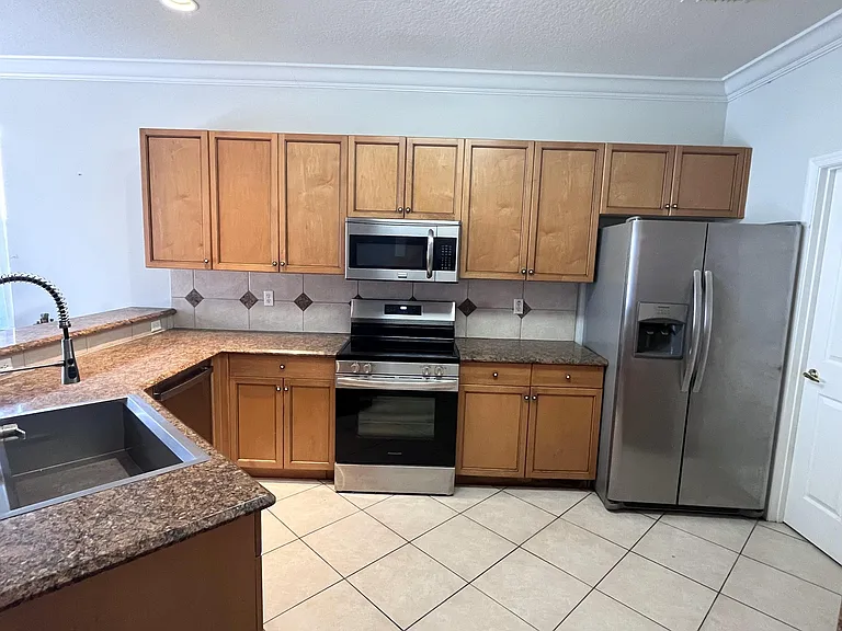 2064 Reston Cir — Photo 23