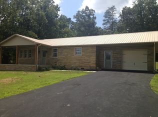 1264 Main St, Palmer, TN 37365