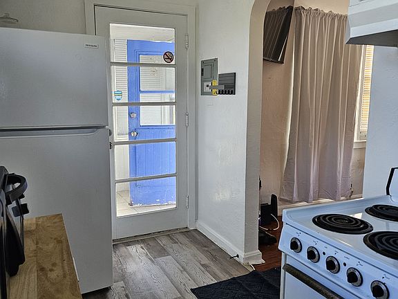 4th image of 121 Flamingo Ave Unit 2