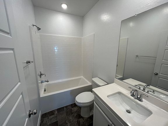 5th image of 20 Barbara Ln #29