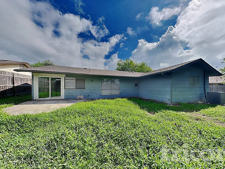 7326 Glen Trl — Photo 15