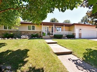 2011 15th St NW, Faribault, MN 55021