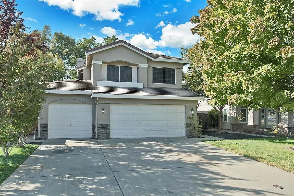 5904 Pebble Creek Dr photo 1