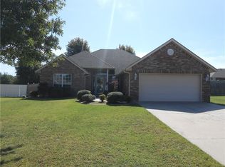 1303 Camelot Ct, Shawnee, OK 74804