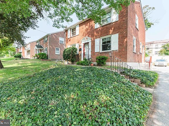 3rd image of 255 Bryn Mawr Ave