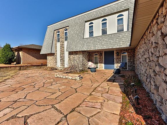 2nd image of 11517 Carriage Dr