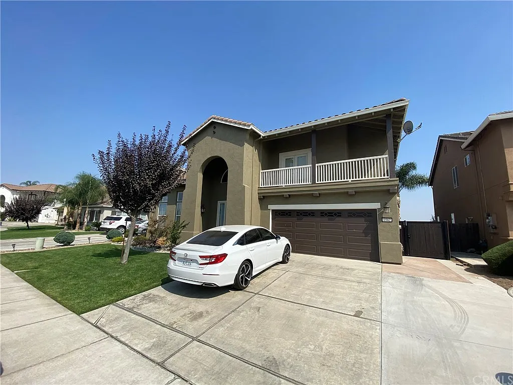 1562 Fieldcrest Dr photo 1