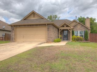 7931 Patriot Ln, Sapulpa, OK 74066