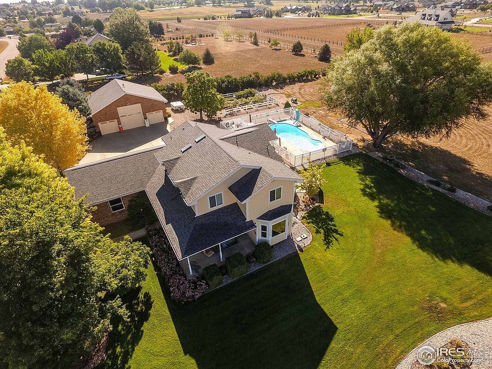 1st image of 219 Willow Dr