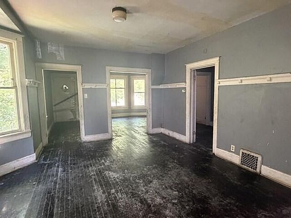 5th image of 3046 N 2nd STREET