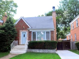 9224 S Sawyer Ave, Evergreen Park, IL 60805