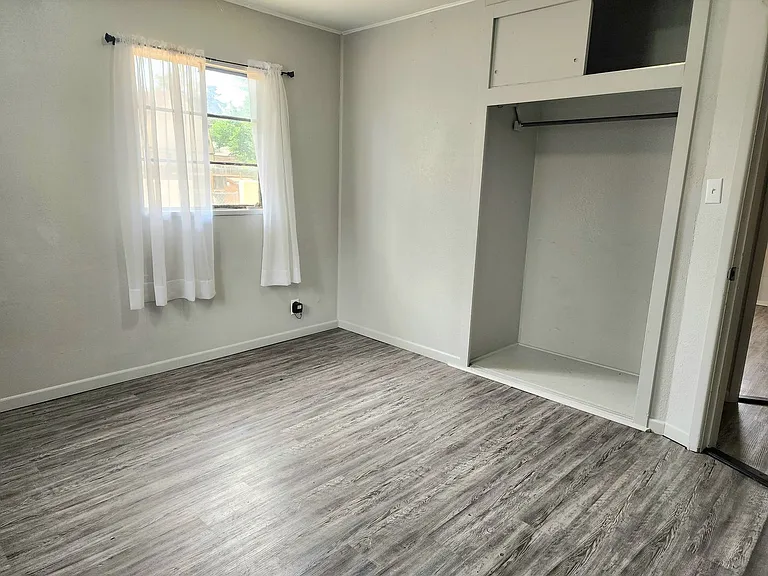 124 New Mexico Dr — Photo 23