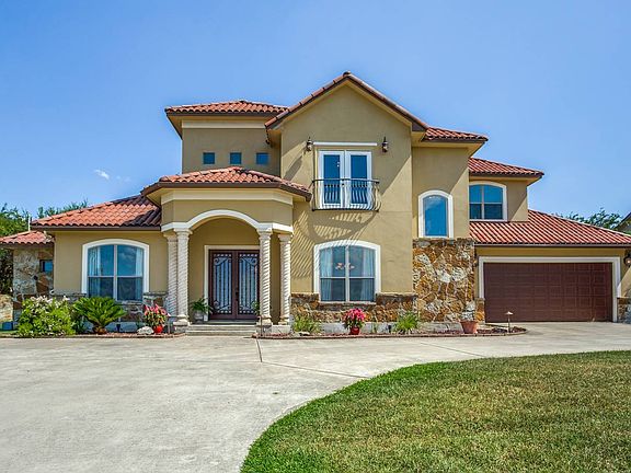 2nd image of 710 Dulcinea Dr