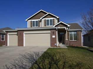 8900 Truchard Rd, Lincoln, NE 68526