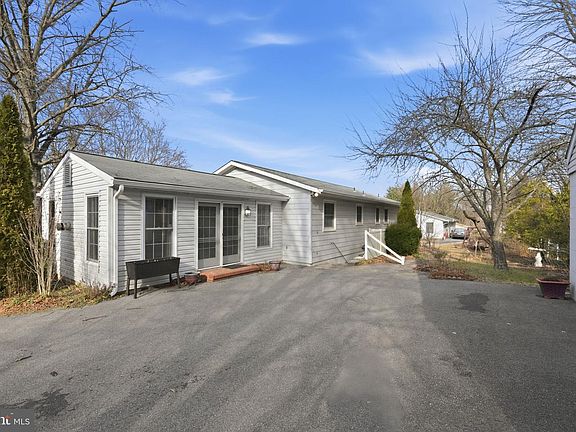 3rd image of 2133 Mayberry Rd