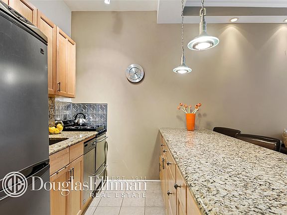 3rd image of 515 E 88th St APT 3H