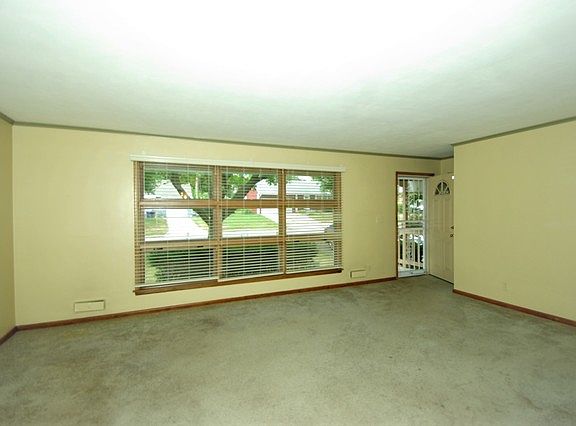 2nd image of 2721 2nd Ave