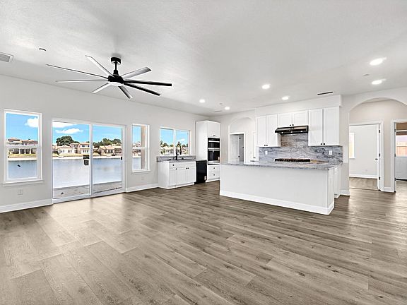 4th image of 8215 Lake Shore Dr