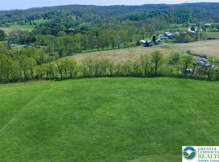 2604 Saddleback Ln, Bethlehem, PA 18015