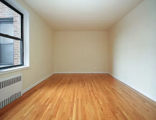 Rented by SW Queens Mezzanine | media 5